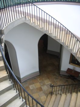 Central rotunda that features an exceptional self-supporting staircase