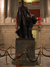 Statue of abraham Lincoln